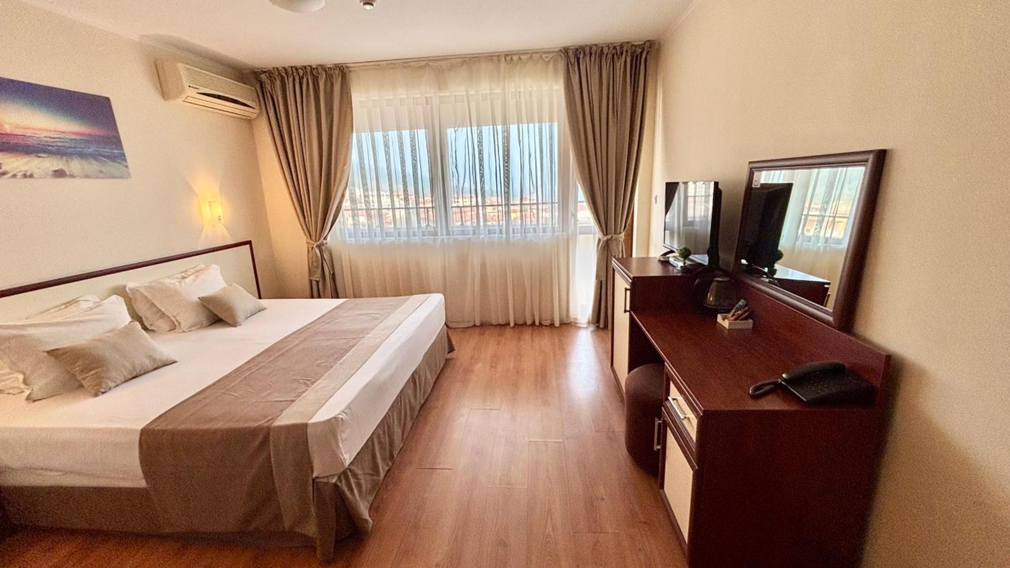 Hotel Sea Vista Sveti Vlas Exterior foto