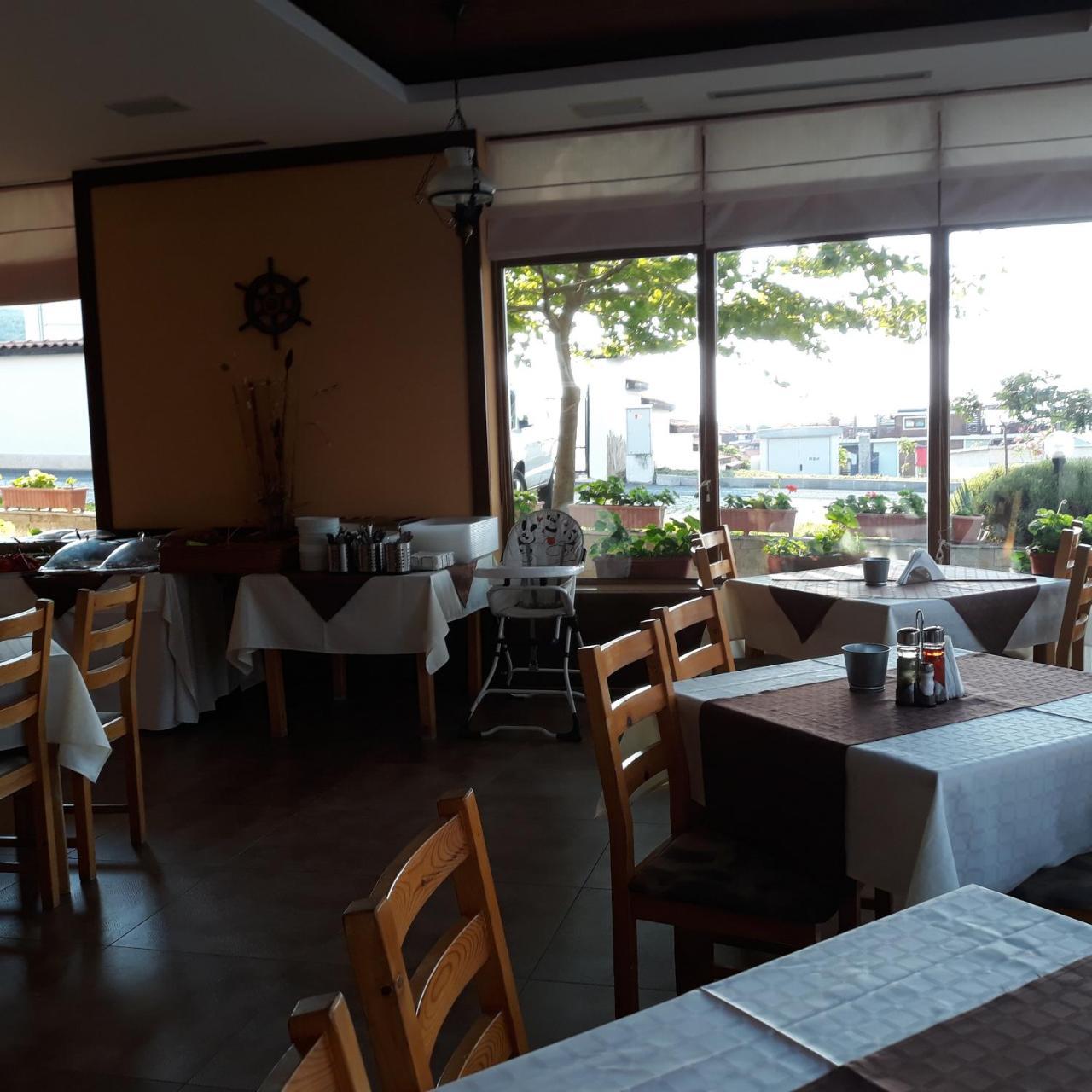 Hotel Sea Vista Sveti Vlas Exterior foto
