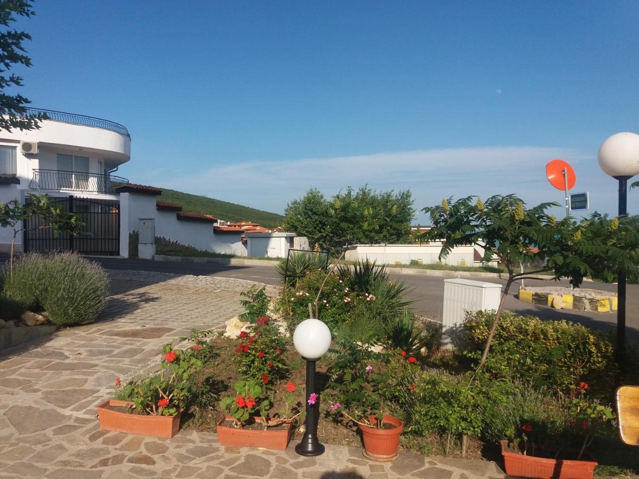Hotel Sea Vista Sveti Vlas Exterior foto